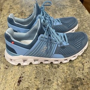 Blue On Cloud “Cloud Swift”